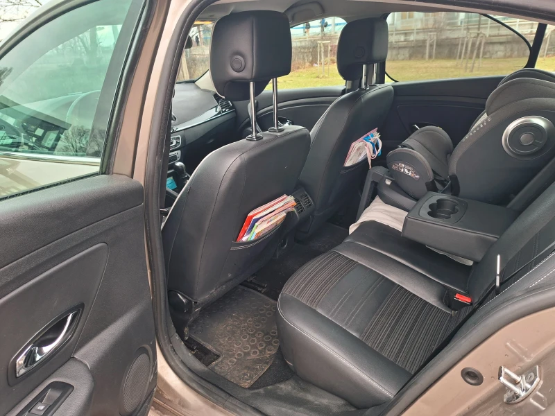 Renault Megane / Fluence 1.5 dci 110 к.с Facelift , снимка 10 - Автомобили и джипове - 53420816