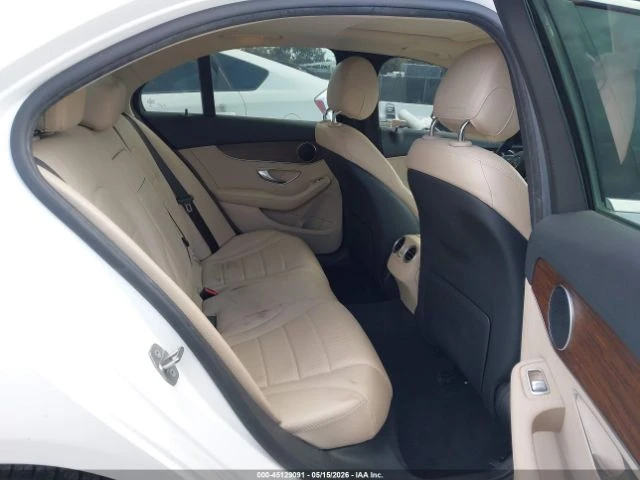 Mercedes-Benz C 300 4MATIC !!УНИКАТ!! #ПЪЛНО ОБОРУДВАНЕ# !ПАНОРАМА, снимка 10 - Автомобили и джипове - 55055215