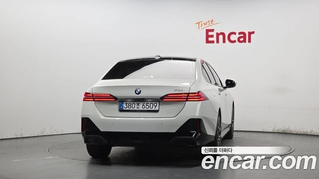 BMW 520, снимка 4 - Автомобили и джипове - 56077724