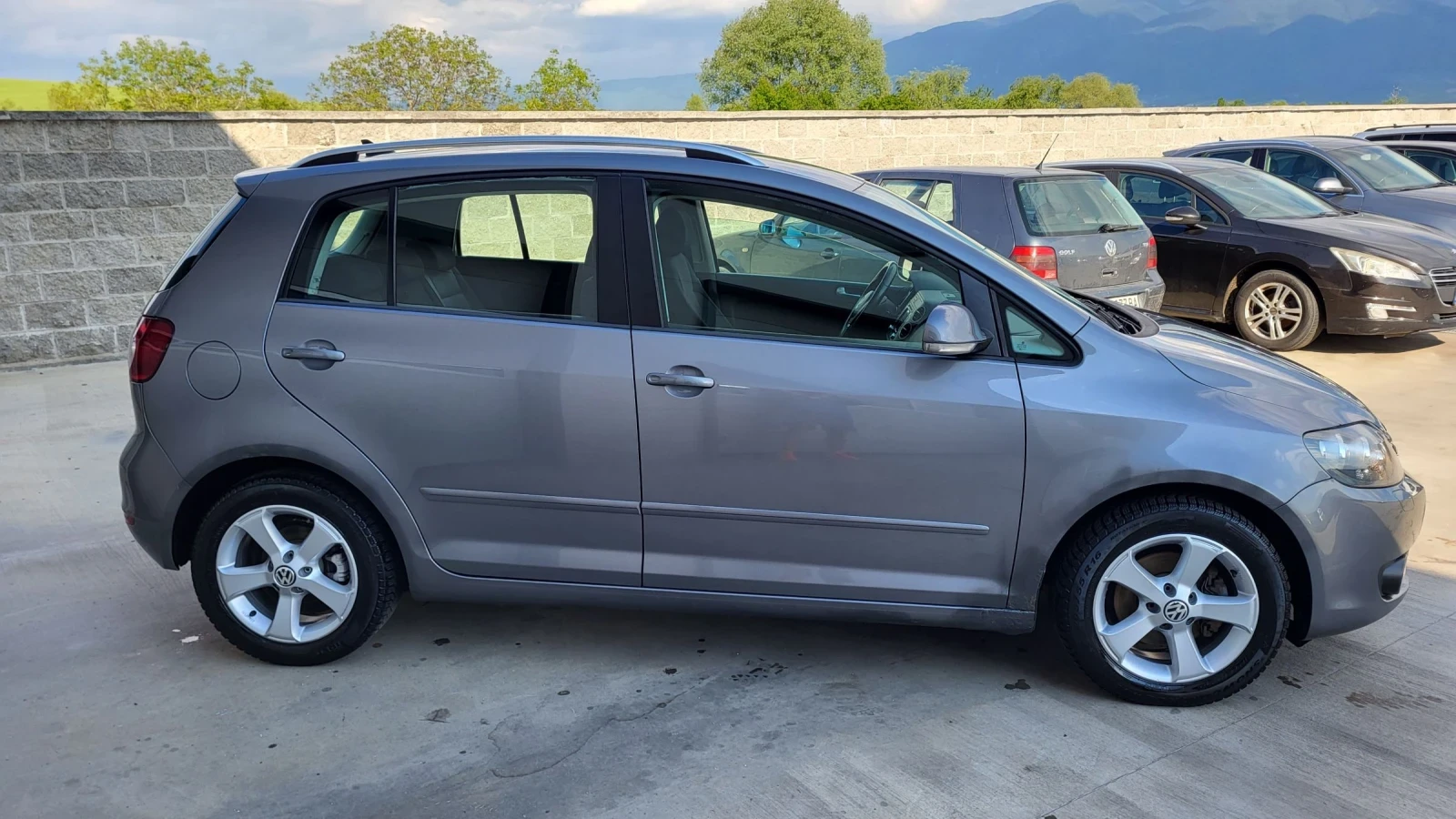 VW Golf Plus 2.0TDI-140 NAVI* HIGHLINE* 6 SKOROSTI* EU5 - изображение 5