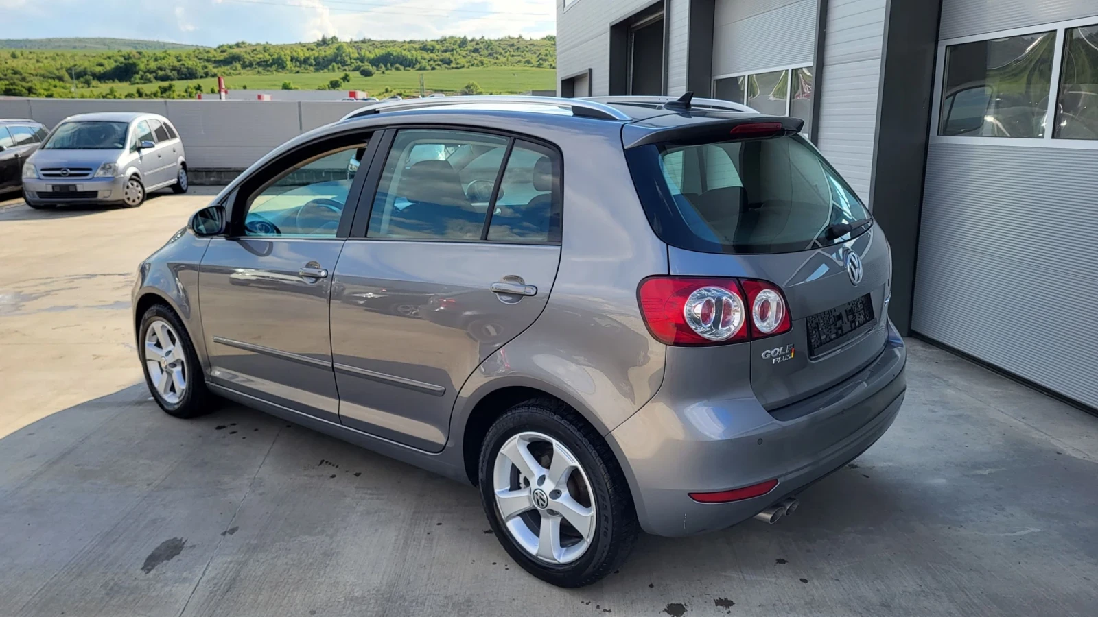 VW Golf Plus 2.0TDI-140 NAVI* HIGHLINE* 6 SKOROSTI* EU5 - изображение 3