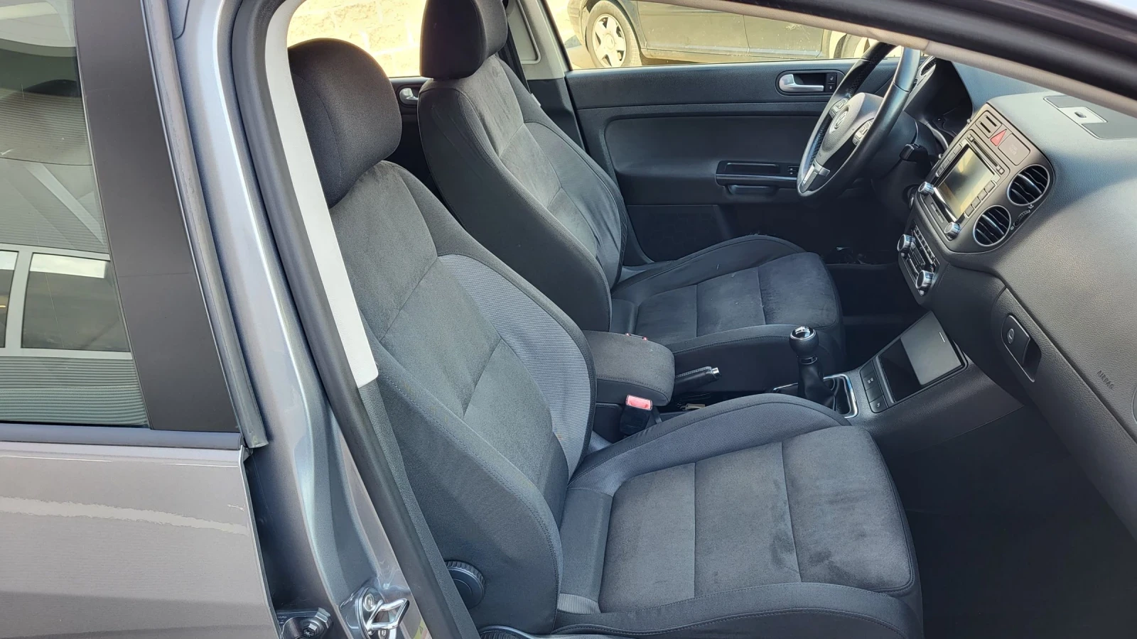VW Golf Plus 2.0TDI-140 NAVI* HIGHLINE* 6 SKOROSTI* EU5 - изображение 10