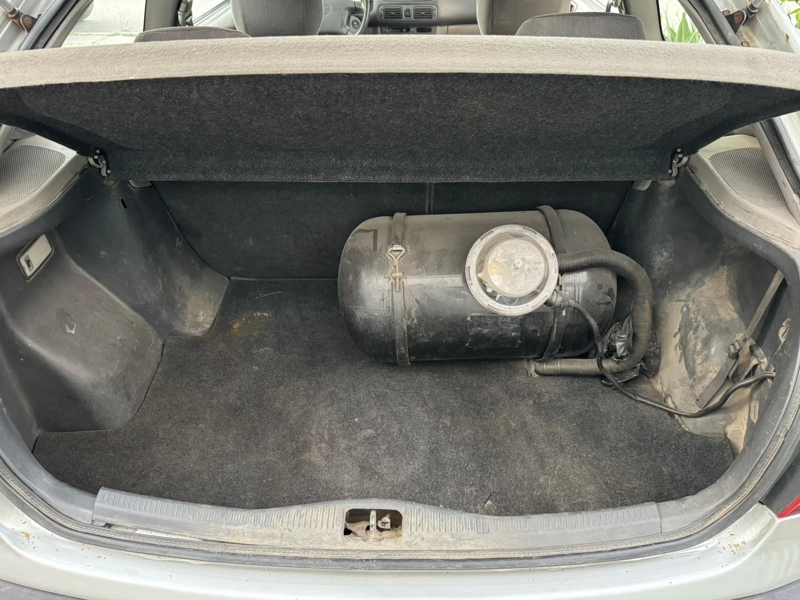 Toyota Corolla 1.4 ГАЗ/БЕНЗИН - изображение 9
