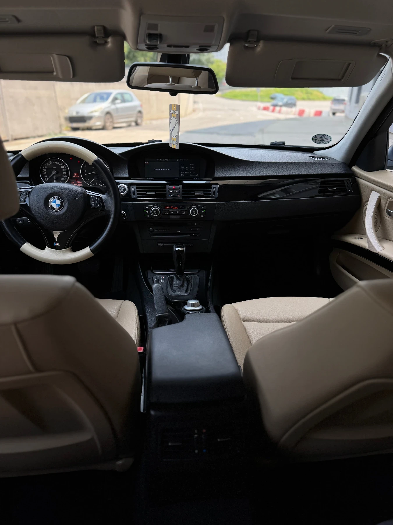 BMW 335 LED / M PACK/ NAVI - изображение 8