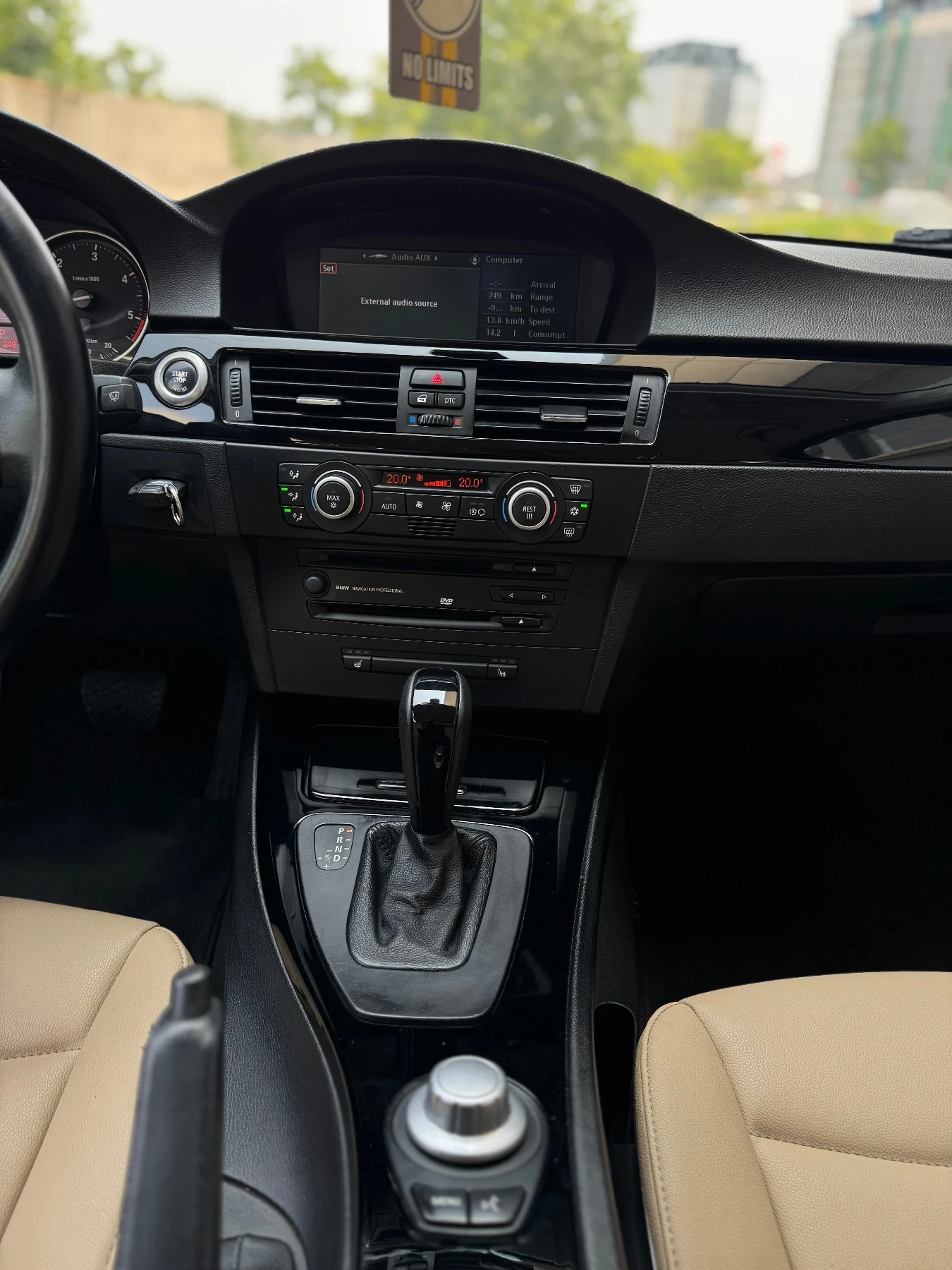 BMW 335 LED / M PACK/ NAVI - изображение 9