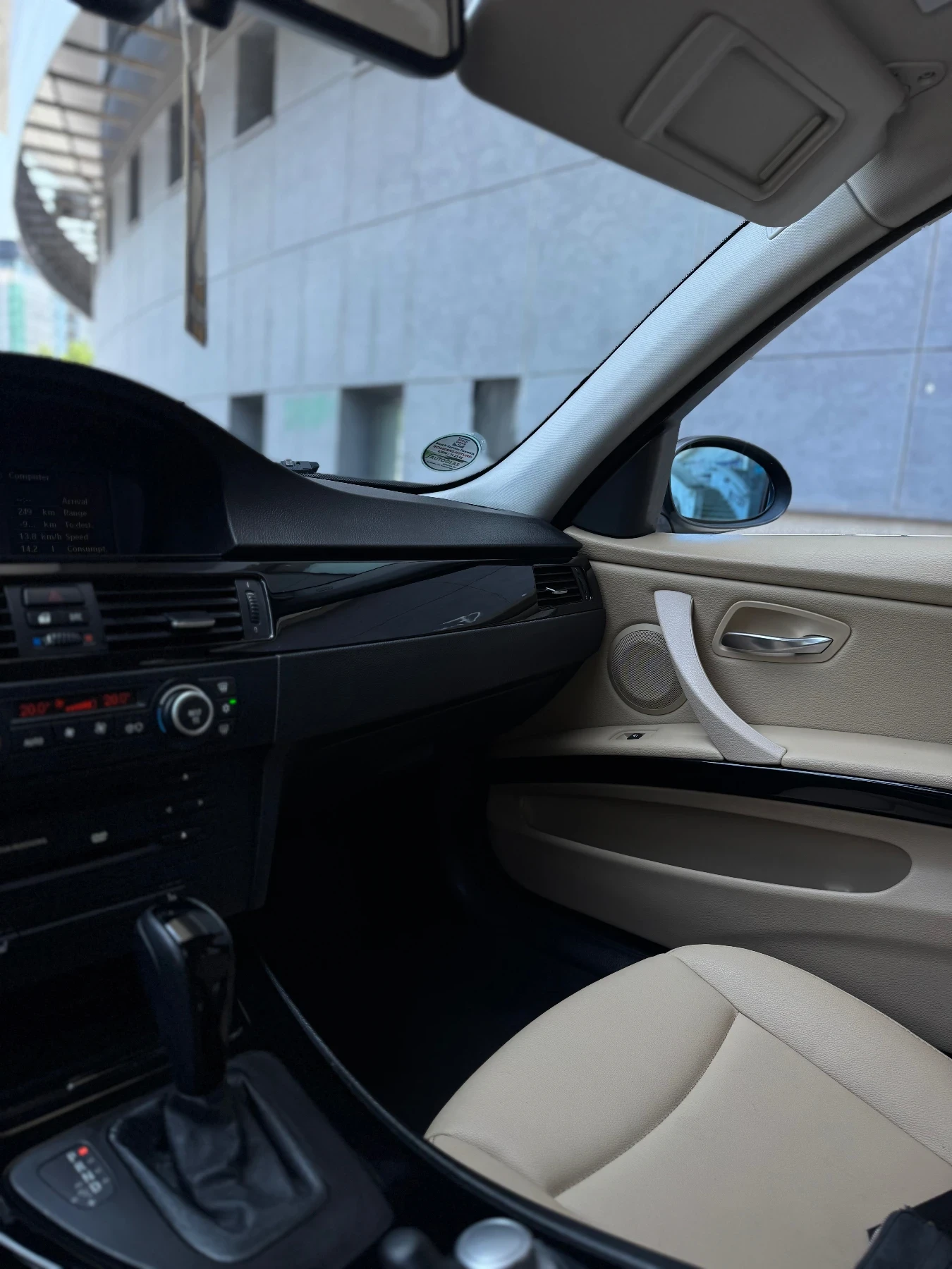 BMW 335 LED / M PACK/ NAVI - изображение 10