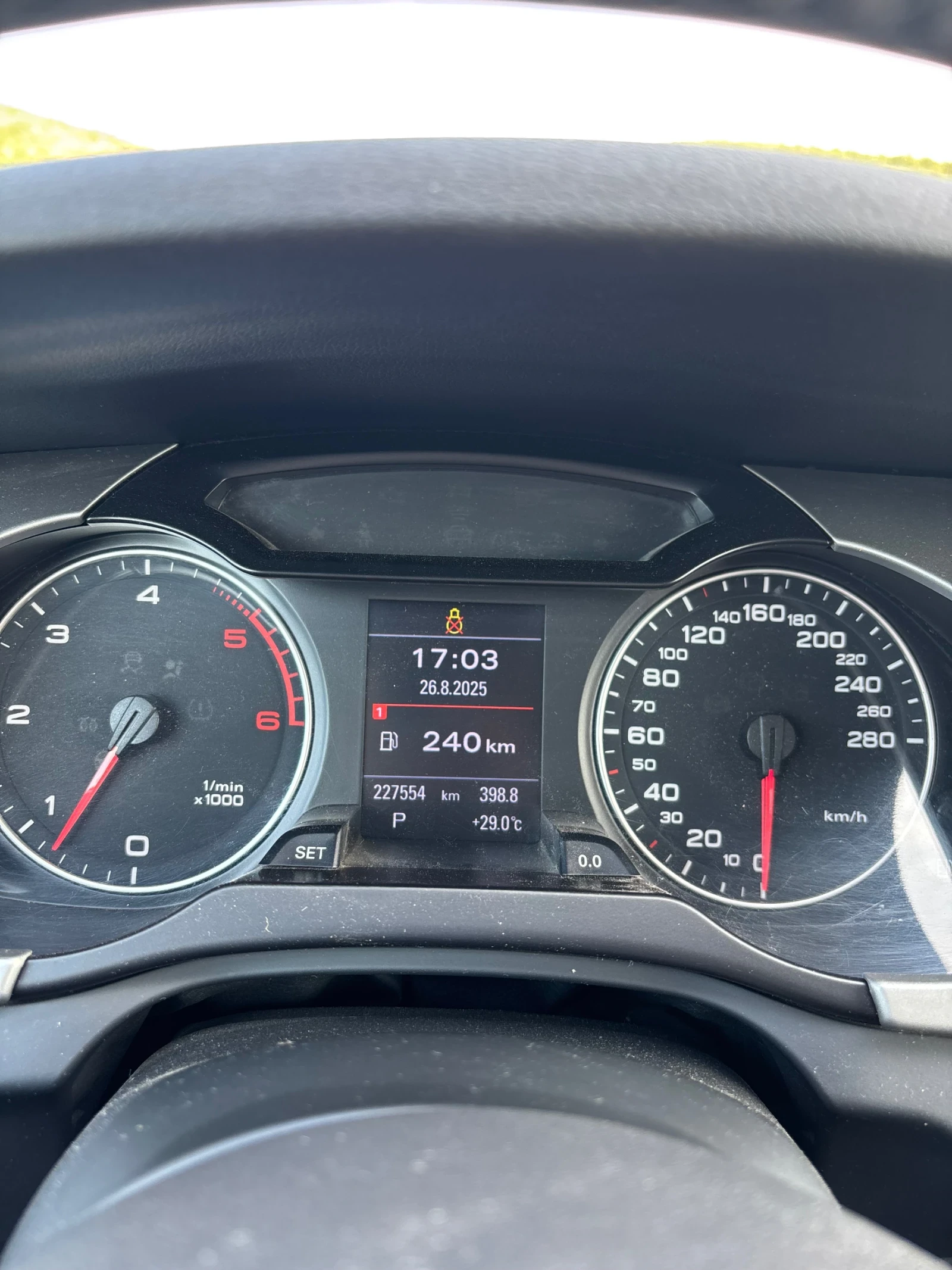 Audi A4  - изображение 7