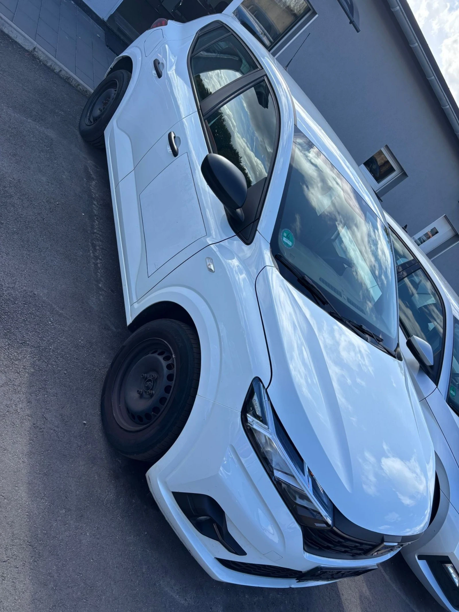 Dacia Sandero  - изображение 3