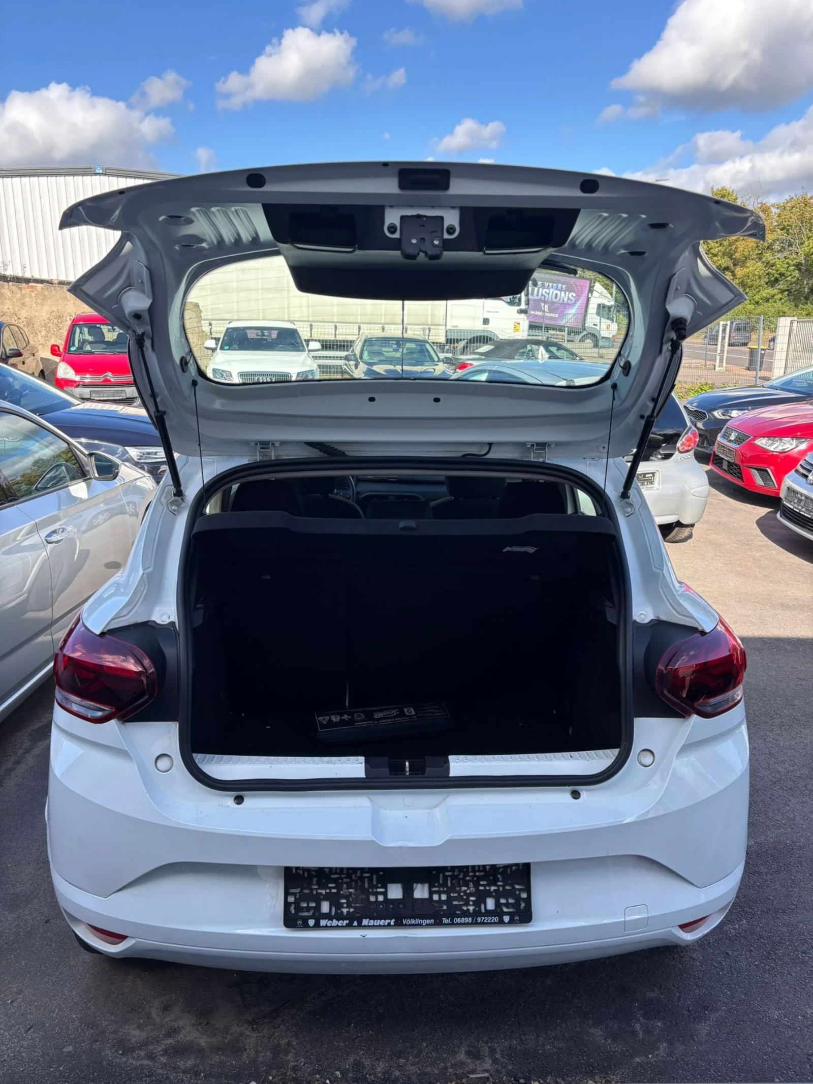 Dacia Sandero  - изображение 7