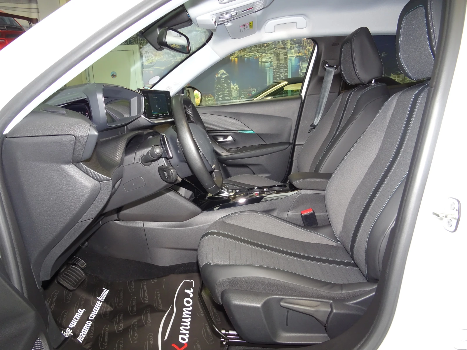 Peugeot 2008 ALLURE PACK PURETECH EAT8 131 - изображение 7