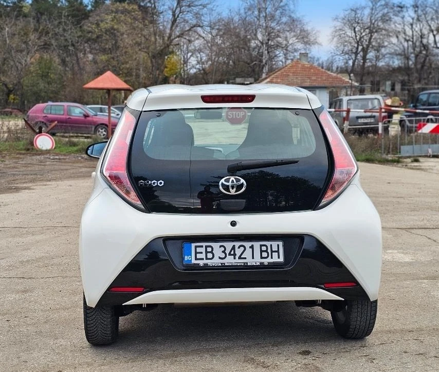 Toyota Aygo Перфектна, Лична Кола - изображение 5