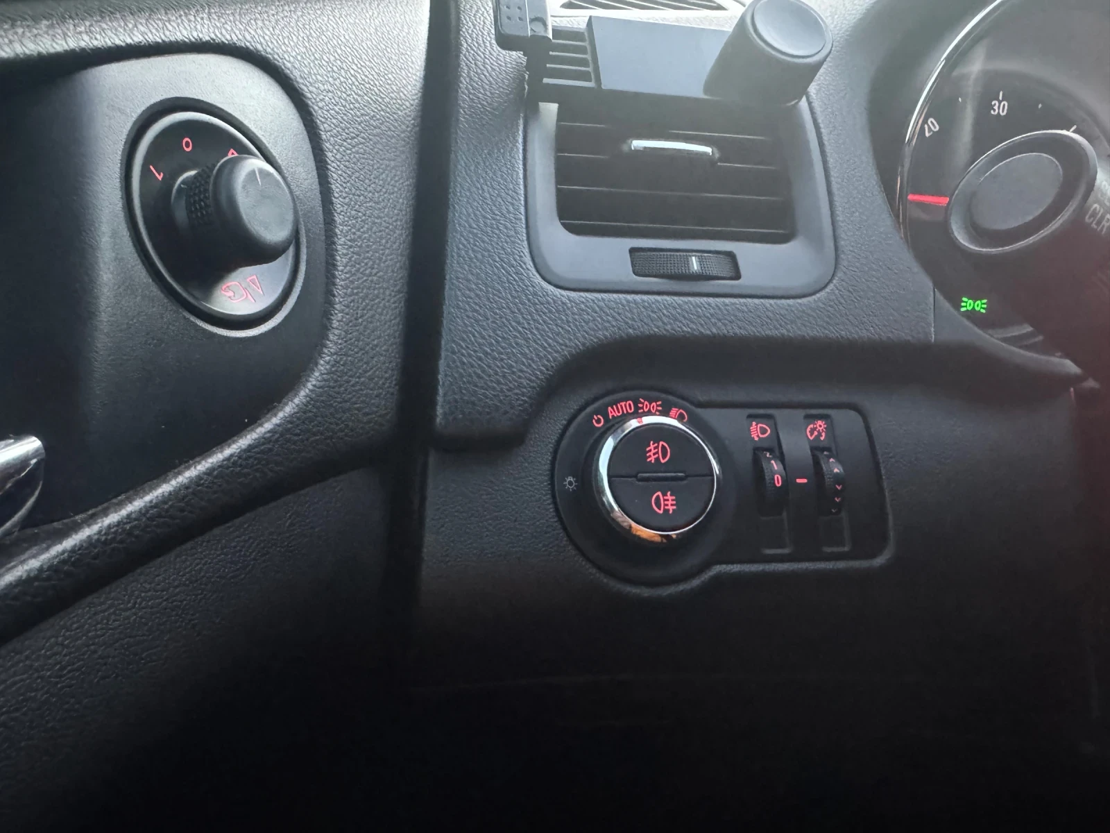 Opel Insignia 2.0D Automat | Mobile.bg � ����������� 8