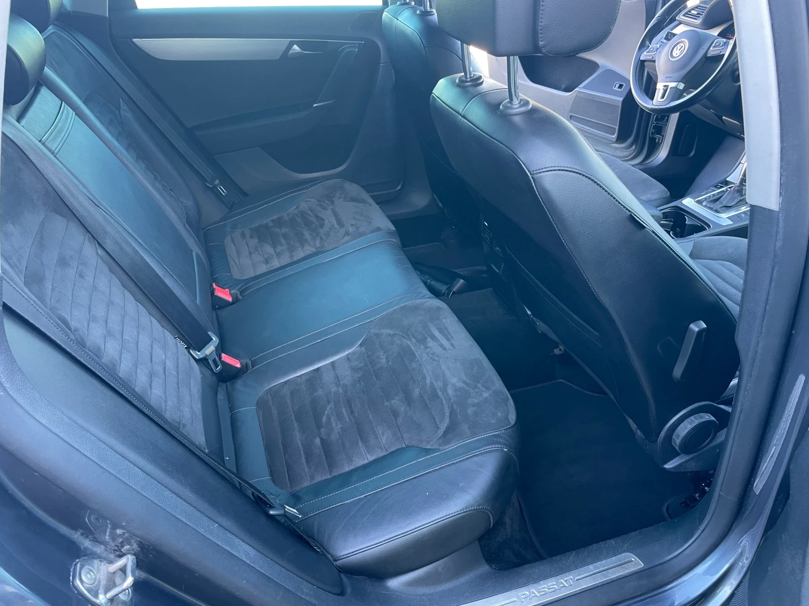 VW Passat 2.0TDI/170hp/DSG/КОЖА/HIGHLINE/ПОДГРЕВ/NAVI, снимка 10 - Автомобили и джипове - 53850305