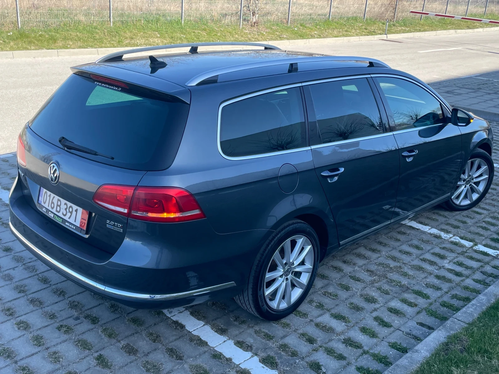 VW Passat 2.0TDI/170hp/DSG/КОЖА/HIGHLINE/ПОДГРЕВ/NAVI, снимка 4 - Автомобили и джипове - 53850305