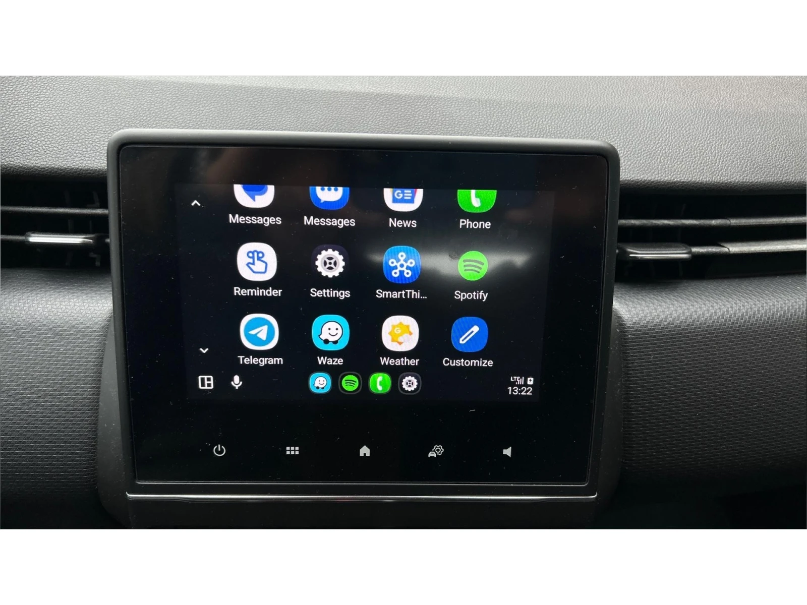 Renault Clio 1. 0 TCe  A/T, Месечна вноска от 166  , снимка 16 - Автомобили и джипове - 54206761