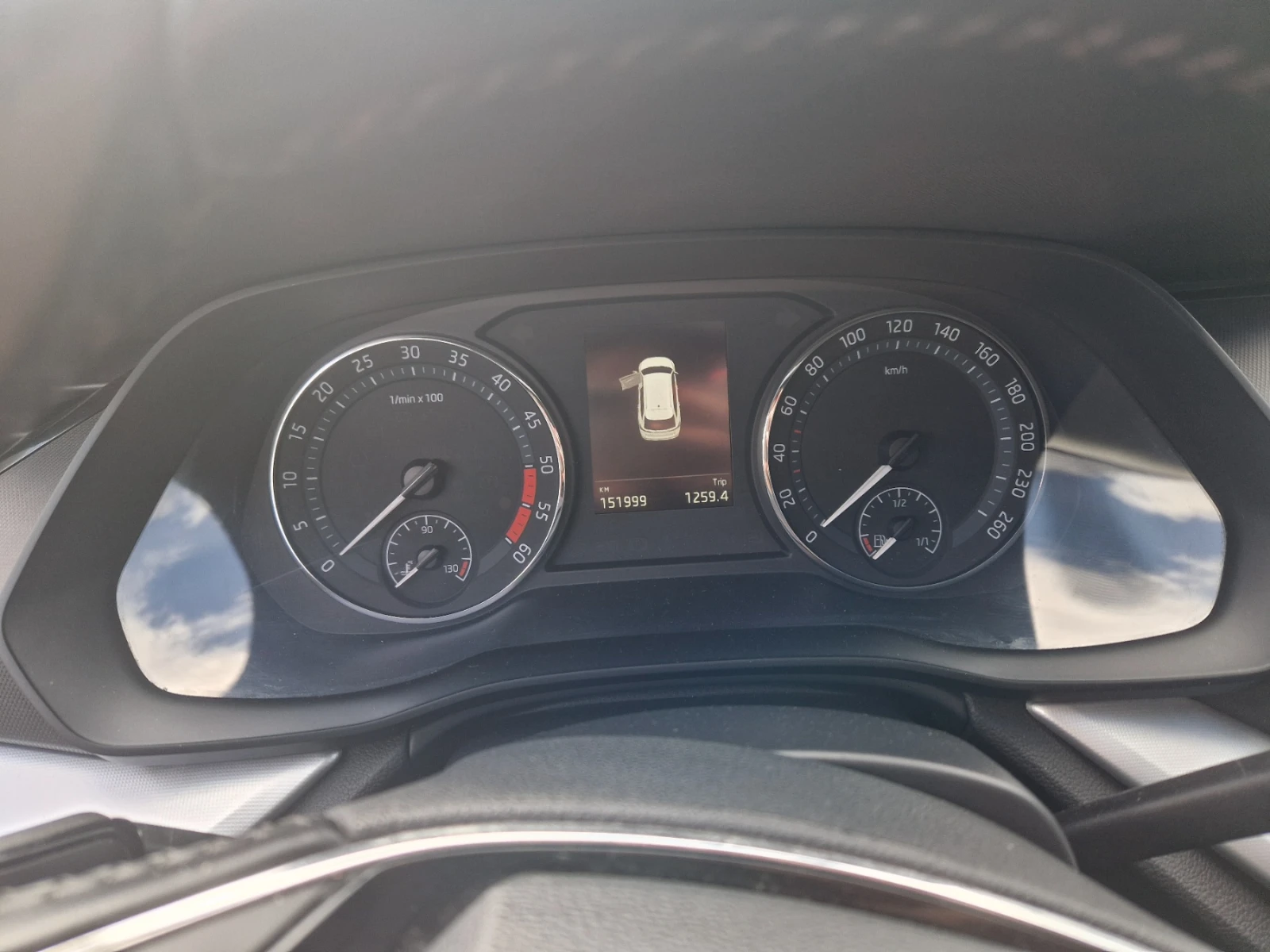 Skoda Octavia, снимка 9 - Автомобили и джипове - 54331127