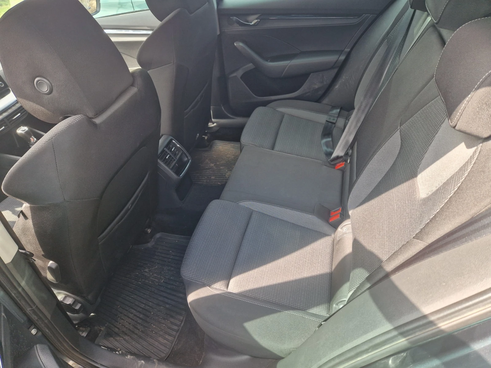 Skoda Octavia, снимка 8 - Автомобили и джипове - 54331127