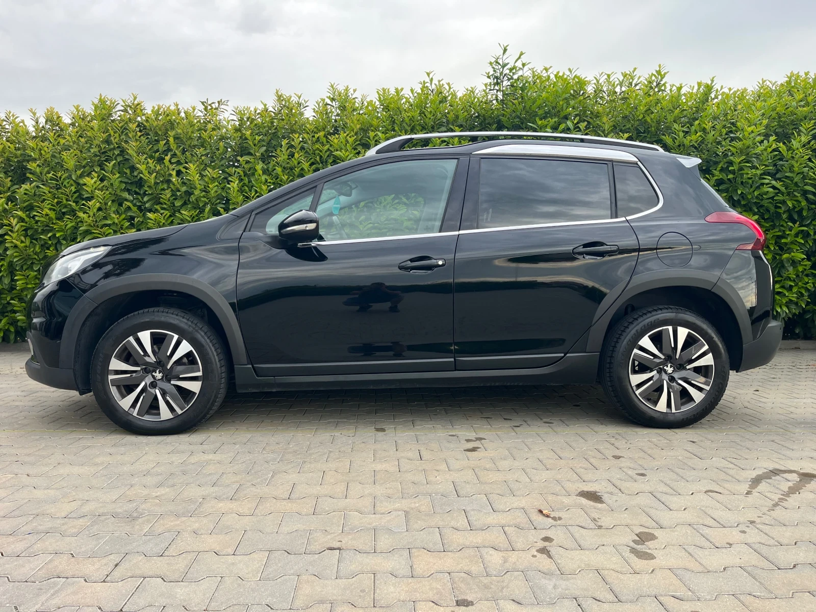 Peugeot 2008 1.2 PureTech, снимка 7 - Автомобили и джипове - 54609168