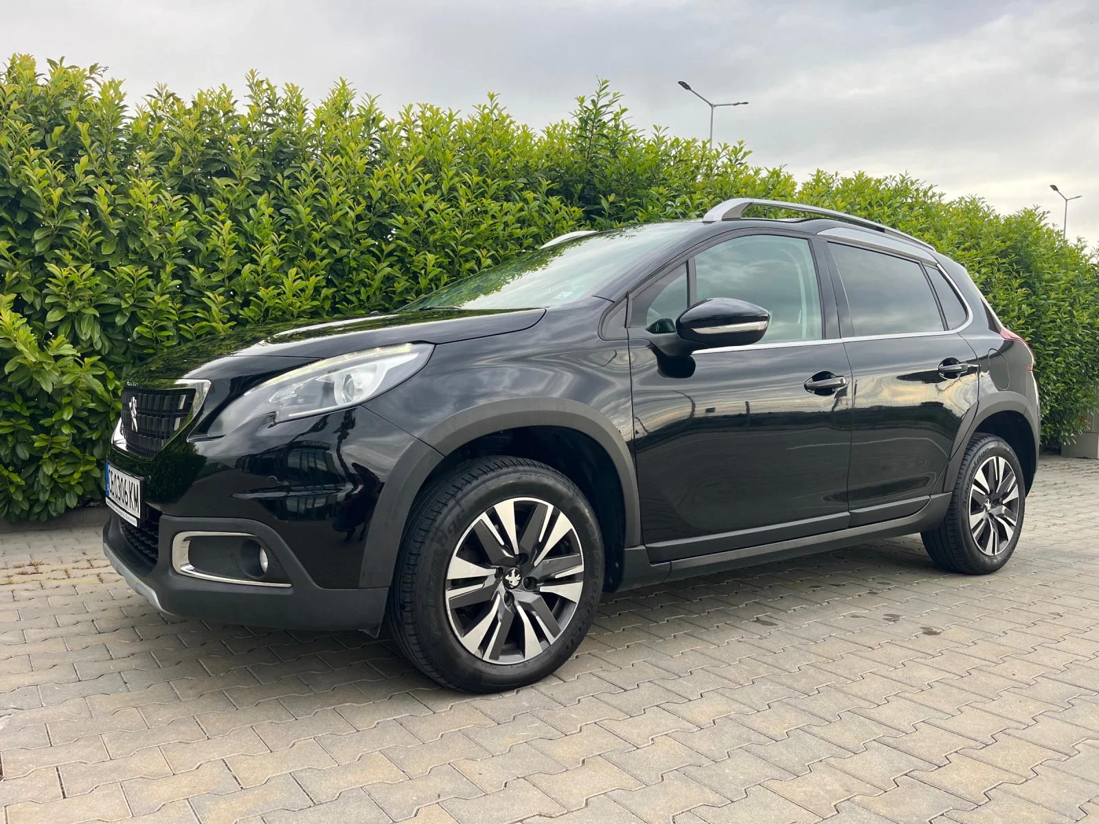 Peugeot 2008 1.2 PureTech, снимка 8 - Автомобили и джипове - 54609168