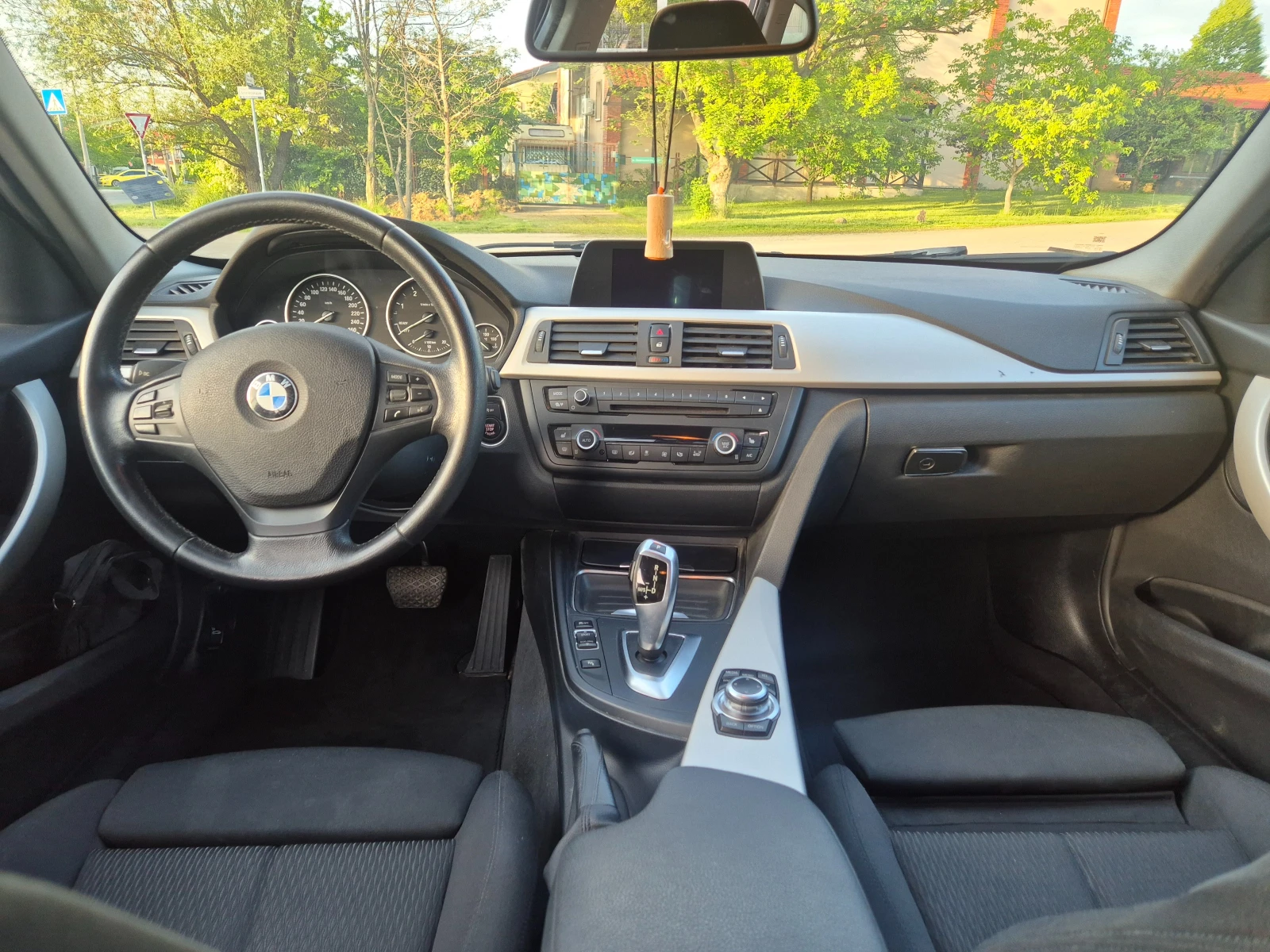 BMW 320, снимка 7 - Автомобили и джипове - 54684747