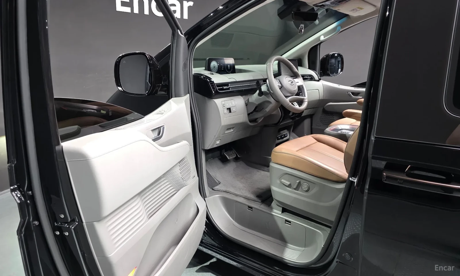 Hyundai Starex 4WD* 9SEATER* LIMOUSINE* 6000KM!!!!* LOUNGEINSPIRA, снимка 10 - Автомобили и джипове - 55102015