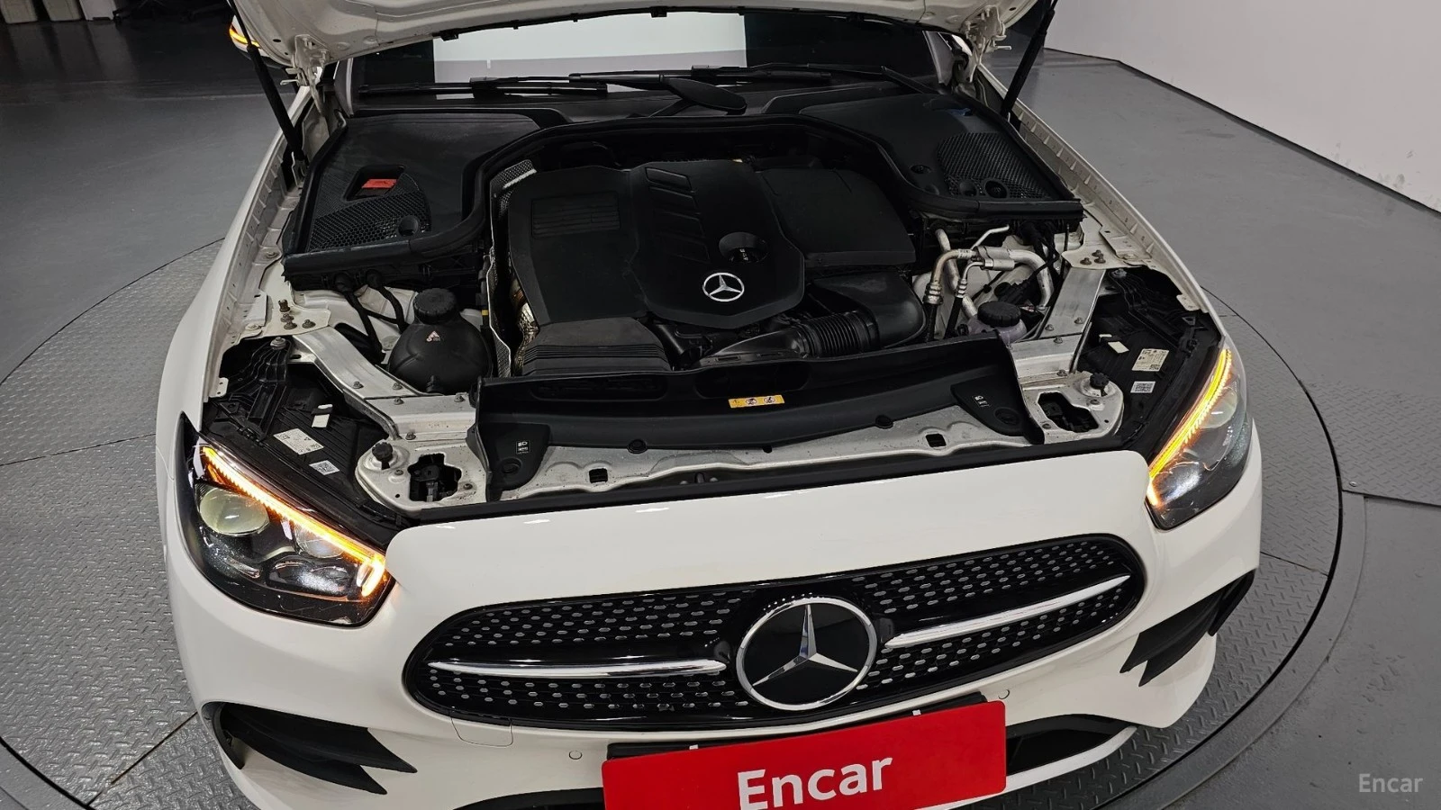 Mercedes-Benz E 300 d* 4MATIC* DISTRONIC* ПОДГРЕВ* ОБДУХВАНЕ* КАМЕРА* , снимка 17 - Автомобили и джипове - 55513031