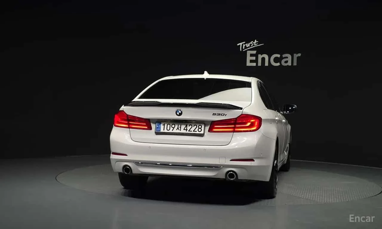 BMW 530 КРАЙНА ЦЕНА ДО БЪЛГАРИЯ * АВТОКРЕДИТ, снимка 4 - Автомобили и джипове - 55571968