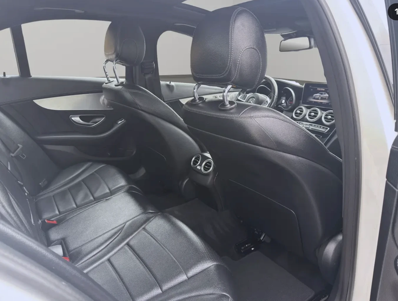 Mercedes-Benz C 400 4MATIC , снимка 14 - Автомобили и джипове - 55989495