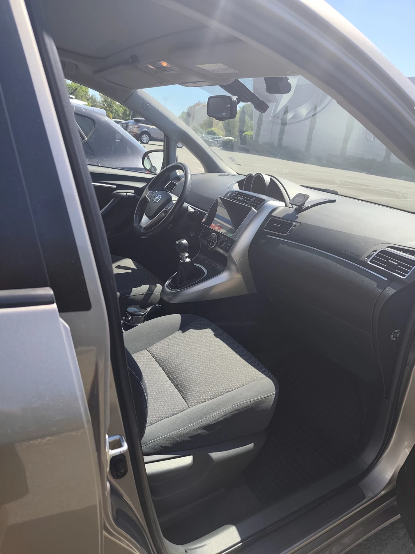 Toyota Verso 1.6 112 к 2.0 2015г, снимка 13 - Автомобили и джипове - 56004834