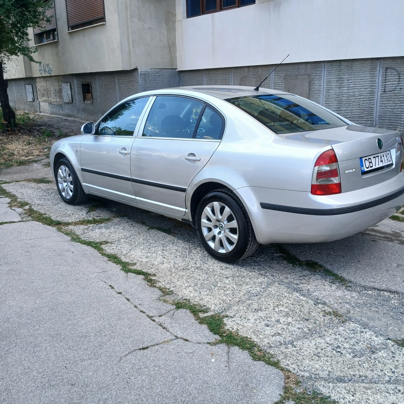 Skoda Superb 6 СКОРОСТИ , снимка 6 - Автомобили и джипове - 56049589