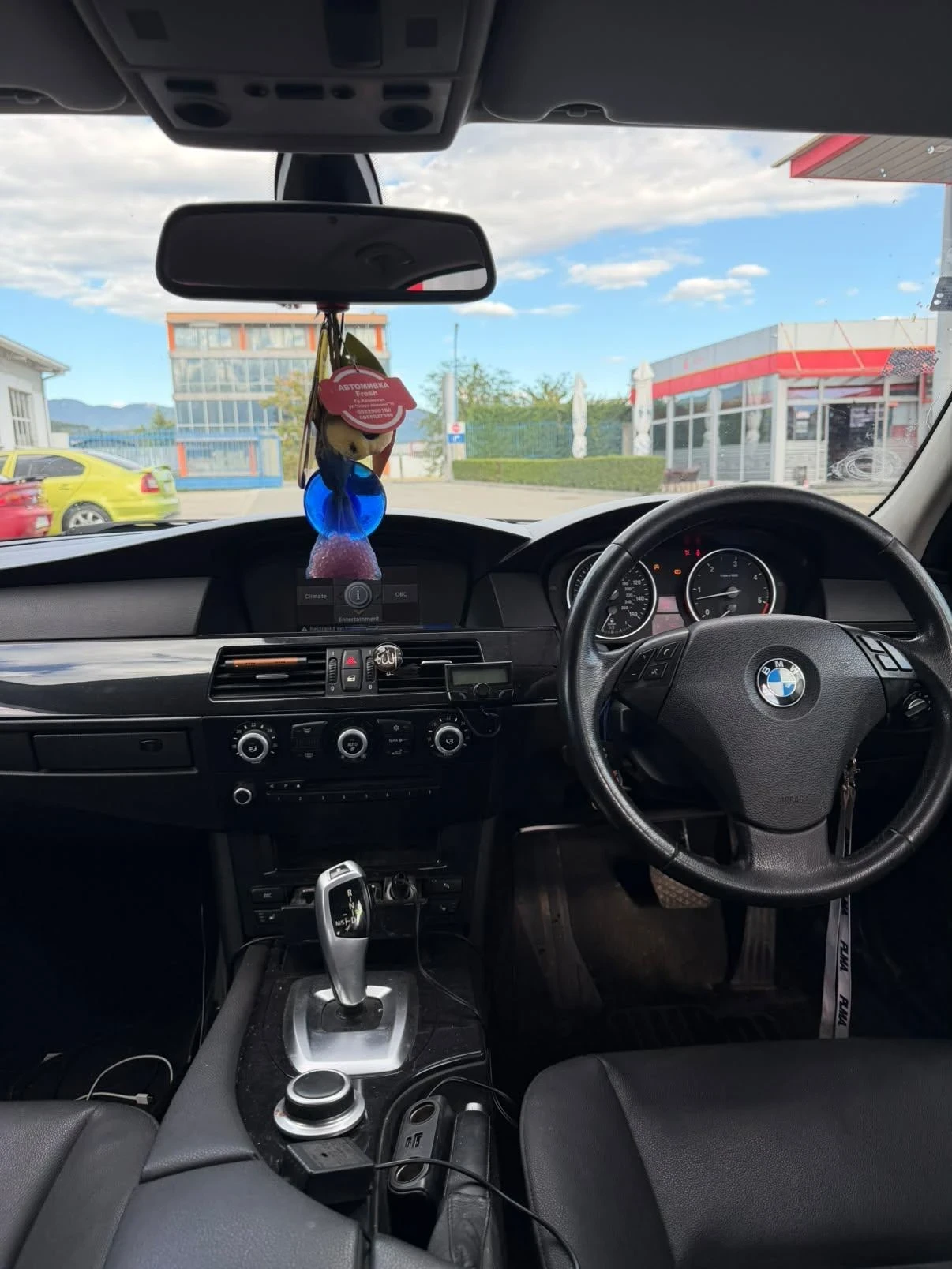 BMW 525 Facelift , снимка 8 - Автомобили и джипове - 56058468