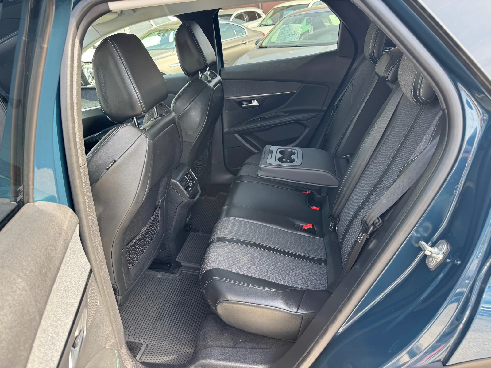 Peugeot 3008 1.5HDI-ALLURE-ЛИЗИНГ, снимка 16 - Автомобили и джипове - 56394214