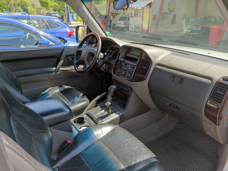 Mitsubishi Pajero 3.2 Did, снимка 6 - Автомобили и джипове - 49097419