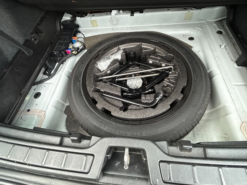 Volvo XC40 2018 AWD, снимка 15 - Автомобили и джипове - 53564001