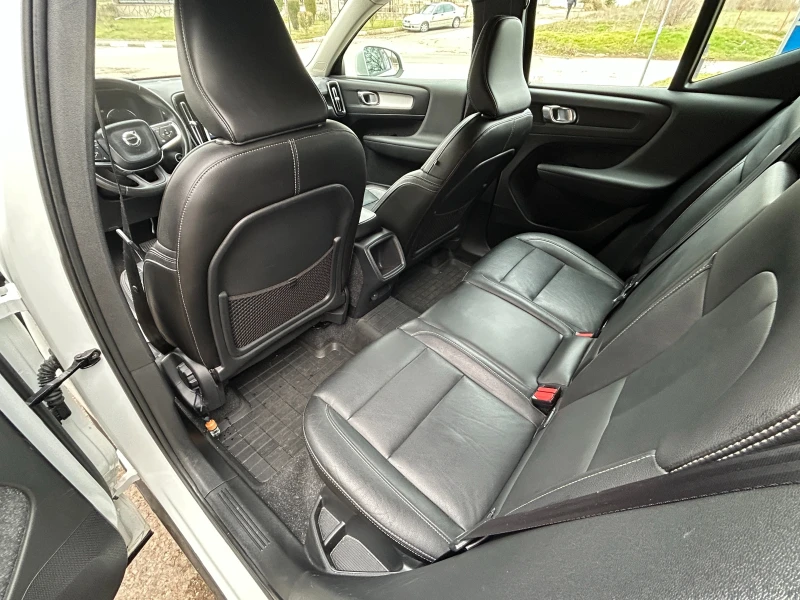Volvo XC40 2018 AWD, снимка 10 - Автомобили и джипове - 53564001