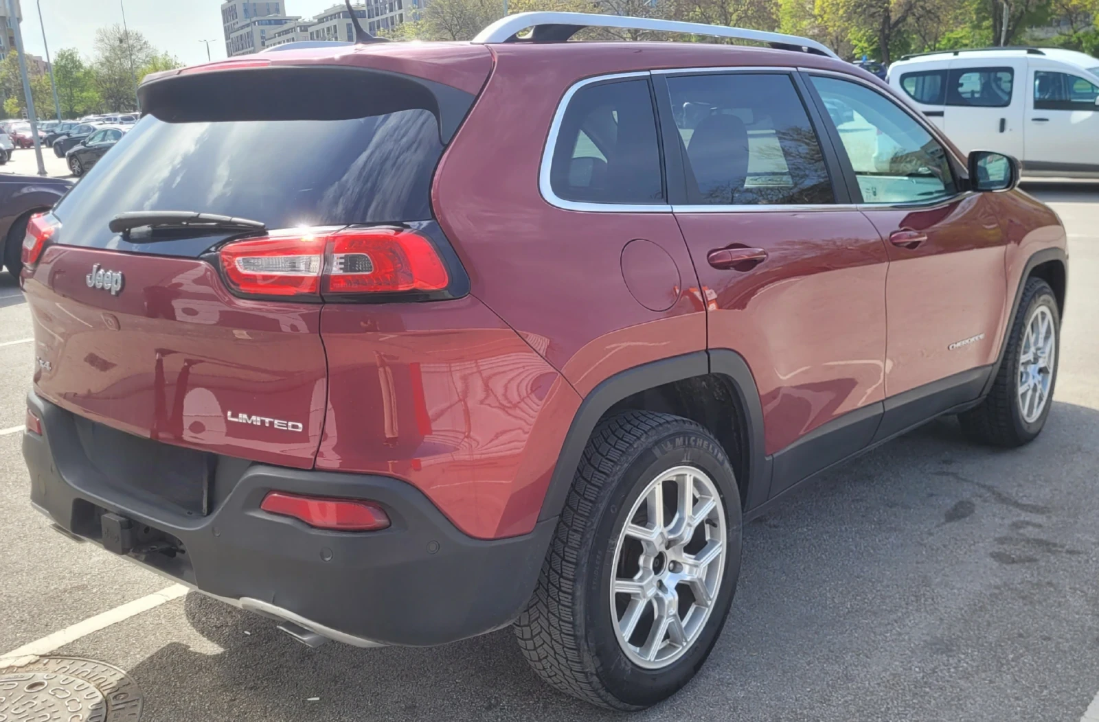 Jeep Cherokee 3.2 LIMITED 4x4 - изображение 5