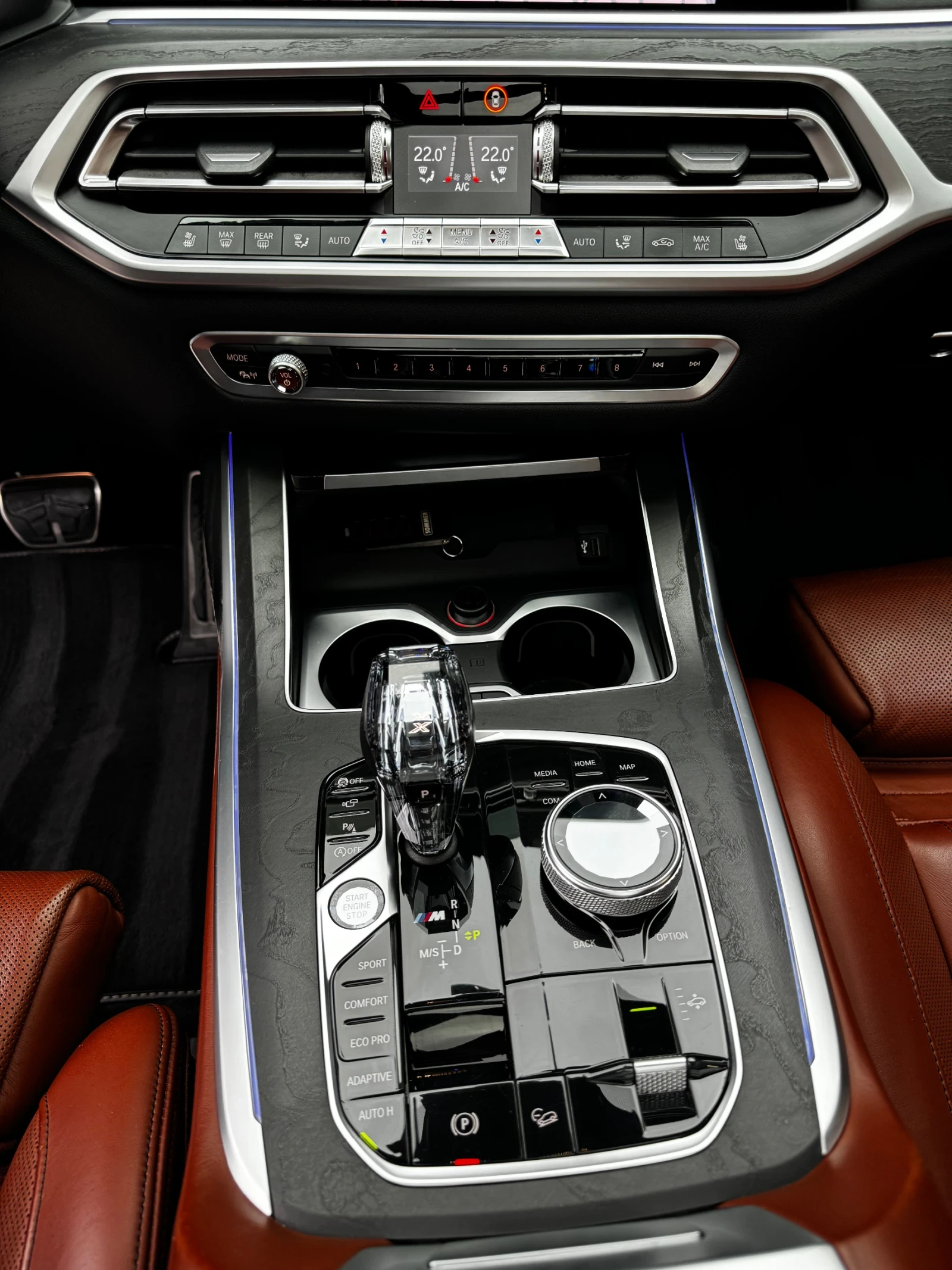 BMW X7 M50D - изображение 8