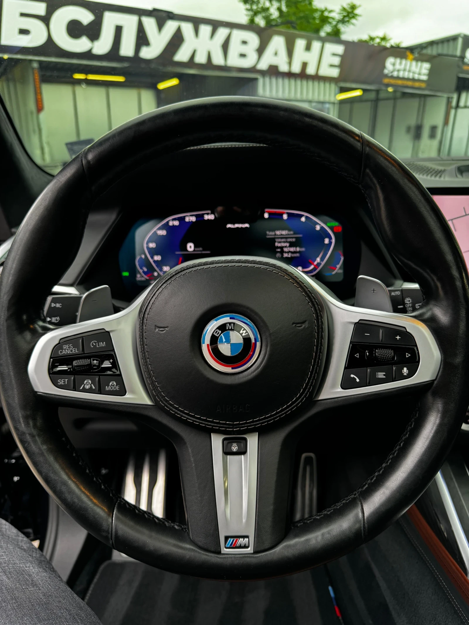 BMW X7 M50D - изображение 7