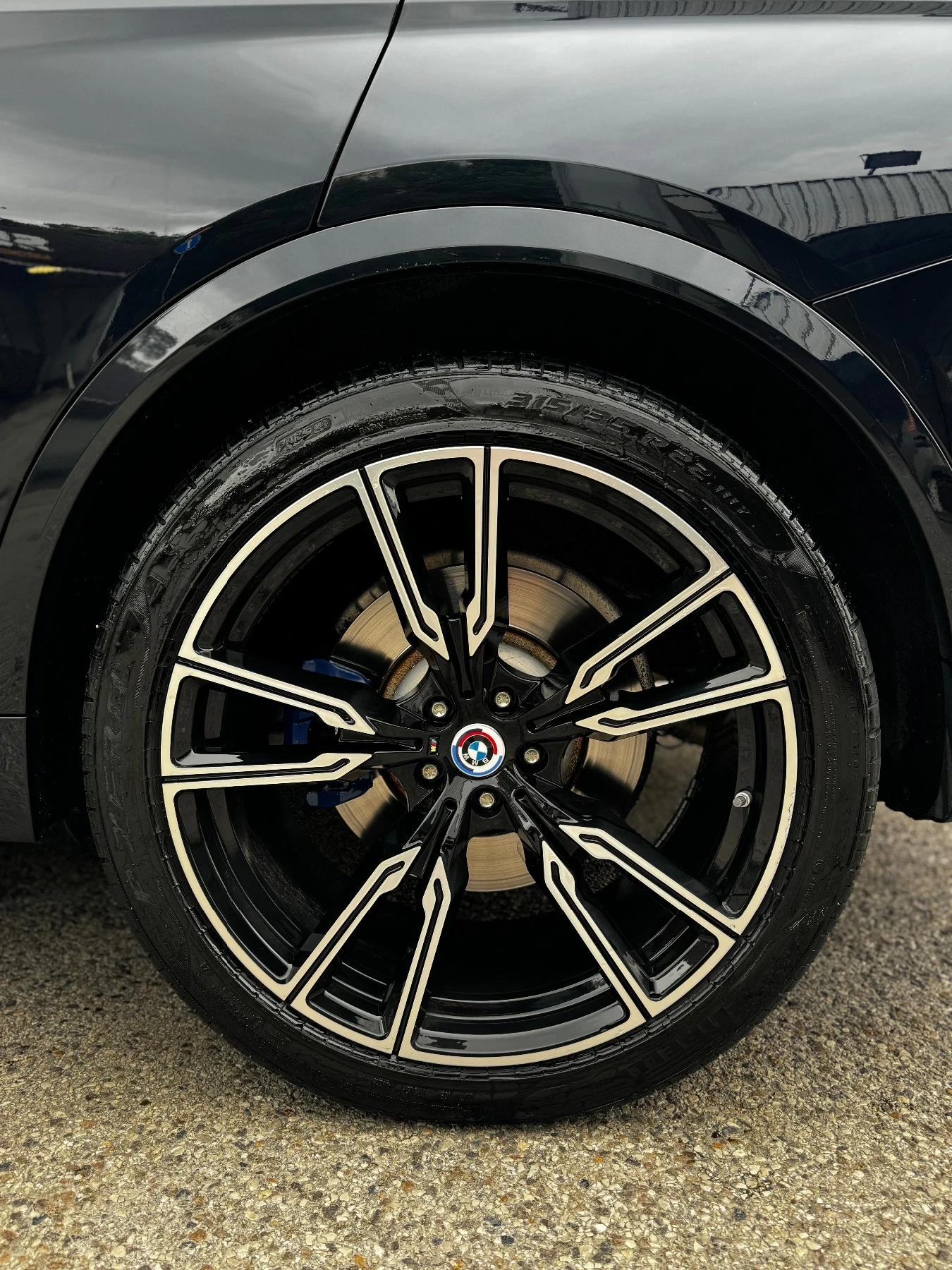 BMW X7 M50D - изображение 4