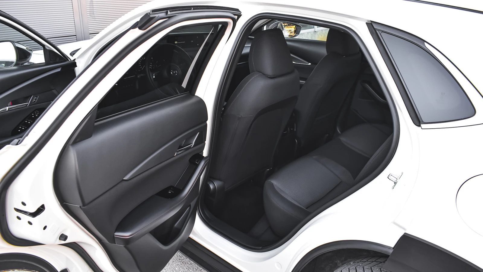 Mazda CX-30 2.0 e-SKYACTIV G HOMURA Automatic - изображение 9