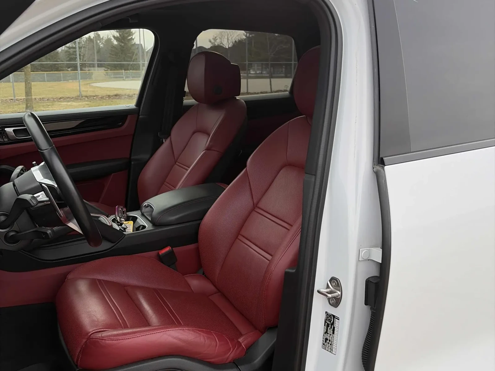 Porsche Cayenne BOSE * * CARFAX * * АВТО КРЕДИТ * * , снимка 7 - Автомобили и джипове - 53989661