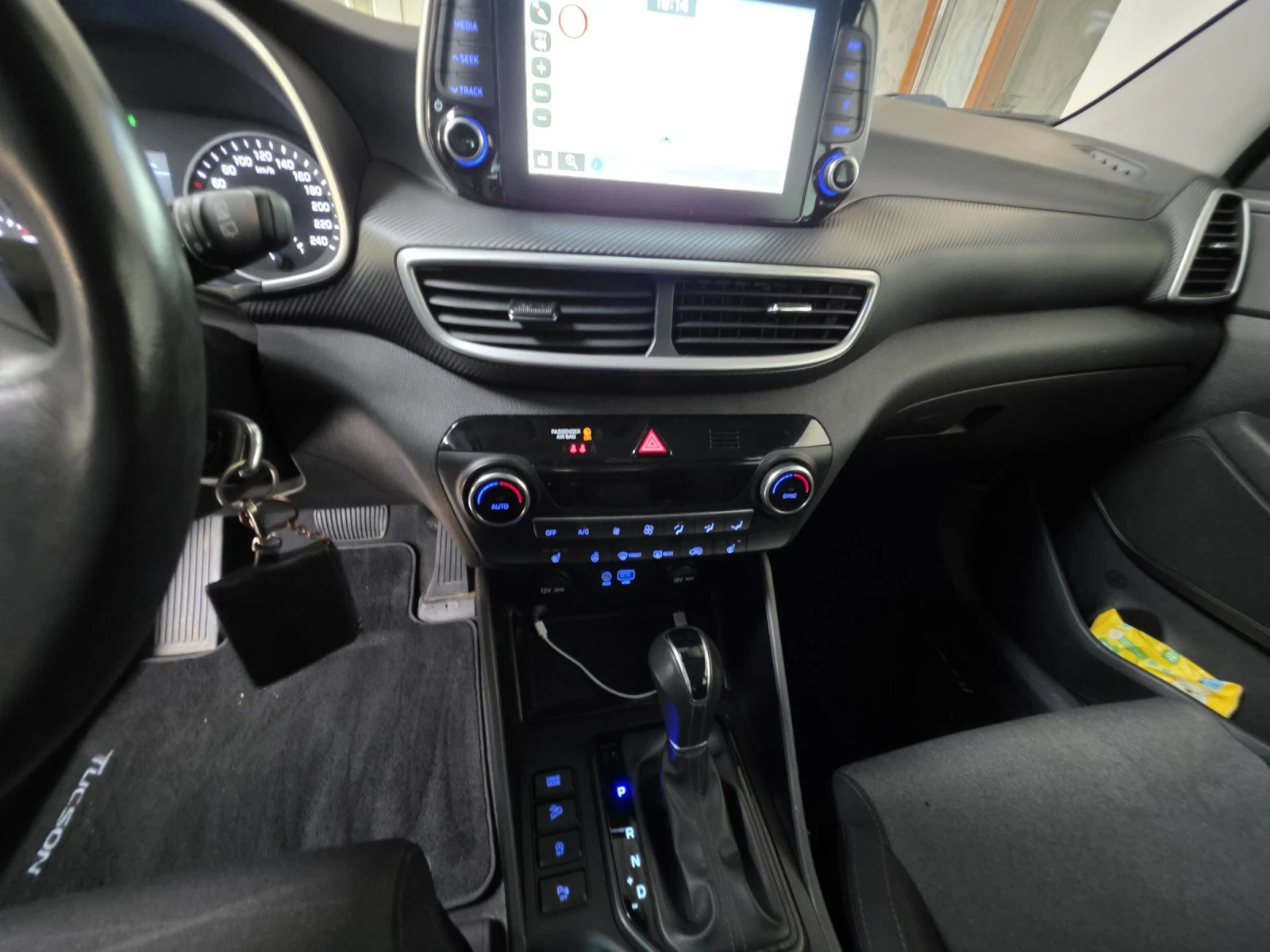 Hyundai Tucson 1.6crdi Фейс Панорама, снимка 12 - Автомобили и джипове - 54789984