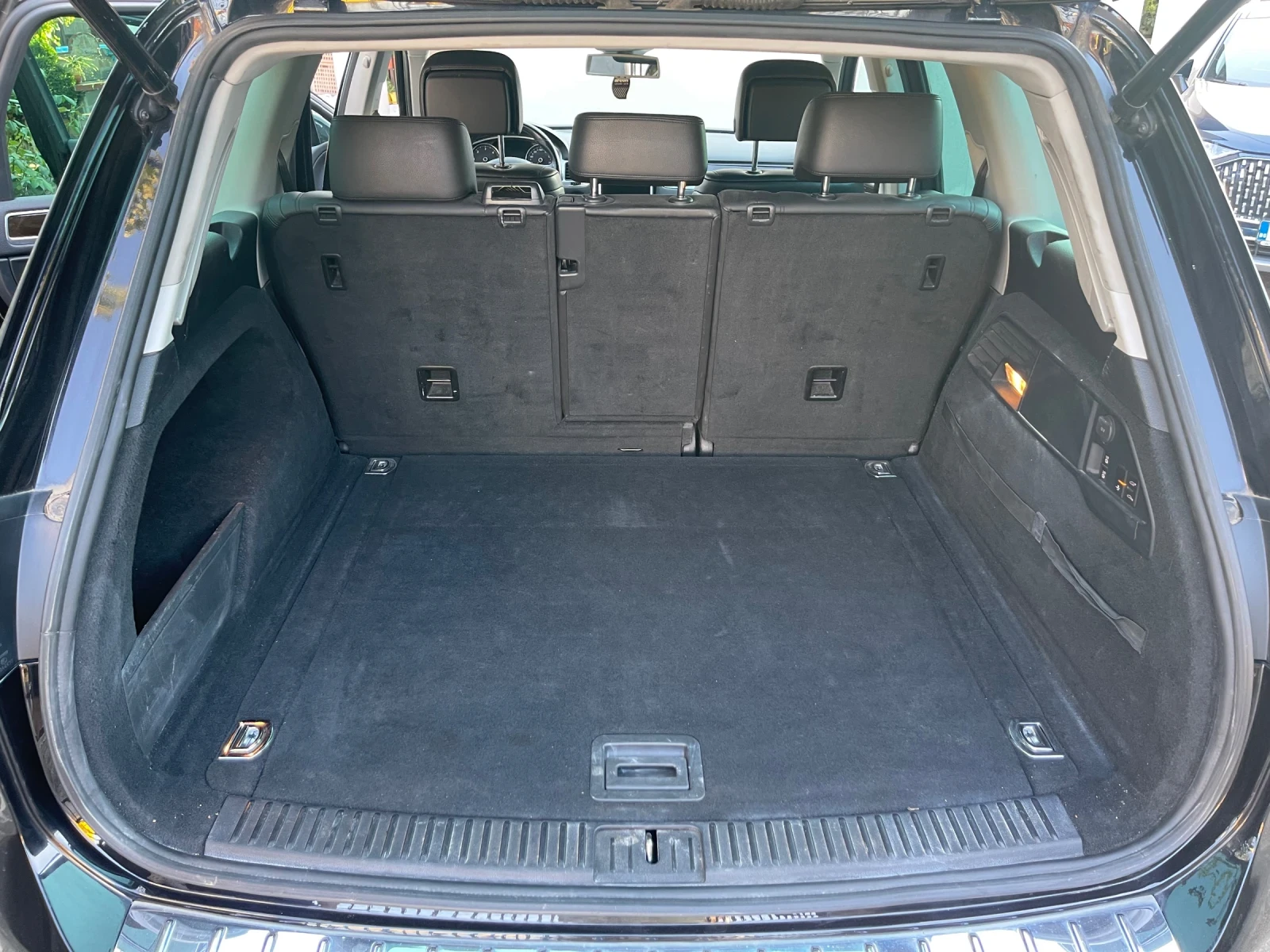 VW Touareg TDI 3.0 242 hp N1, снимка 14 - Автомобили и джипове - 56010936