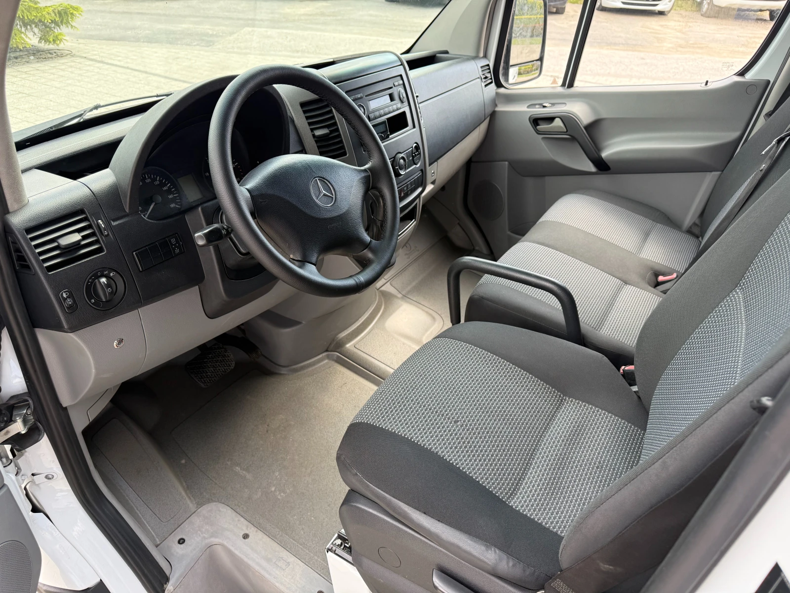 Mercedes-Benz Sprinter 313CDI Две странични врати Климатроник L1H1 Euro 5, снимка 11 - Бусове и автобуси - 54960355