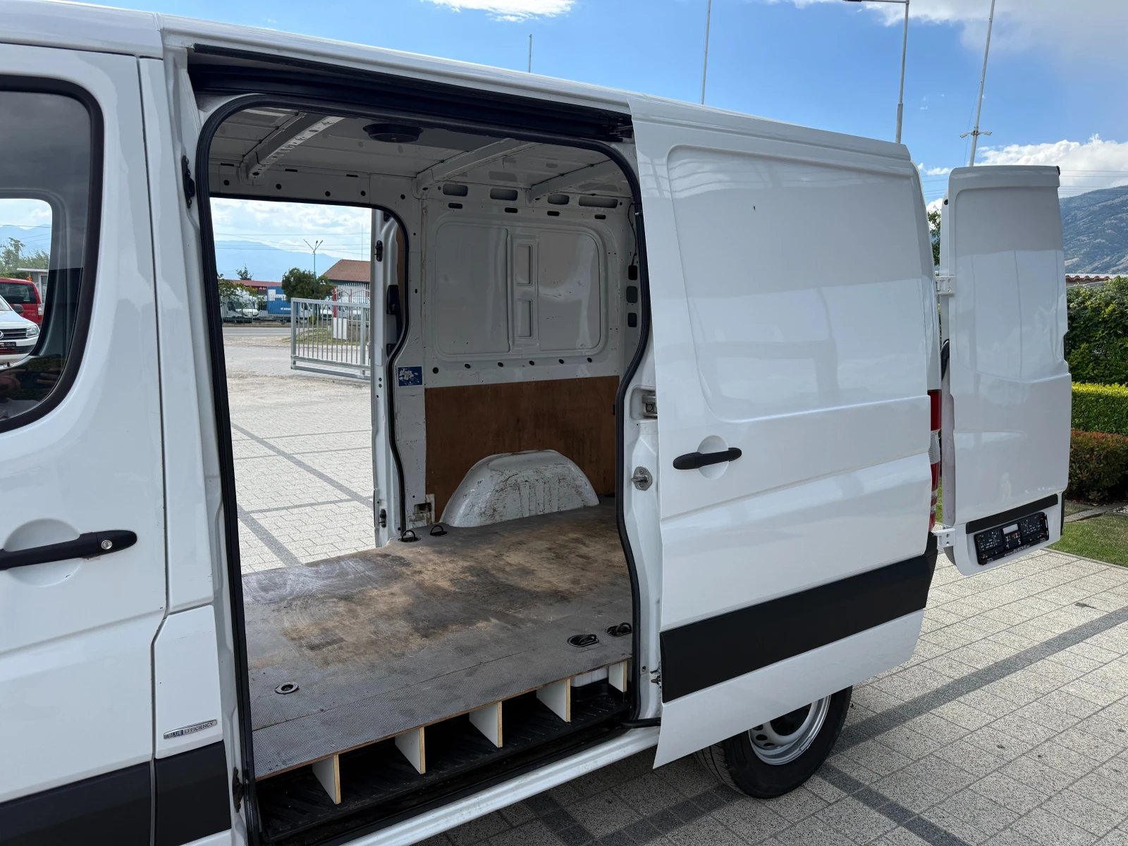 Mercedes-Benz Sprinter 313CDI Две странични врати Климатроник L1H1 Euro 5, снимка 15 - Бусове и автобуси - 54960355