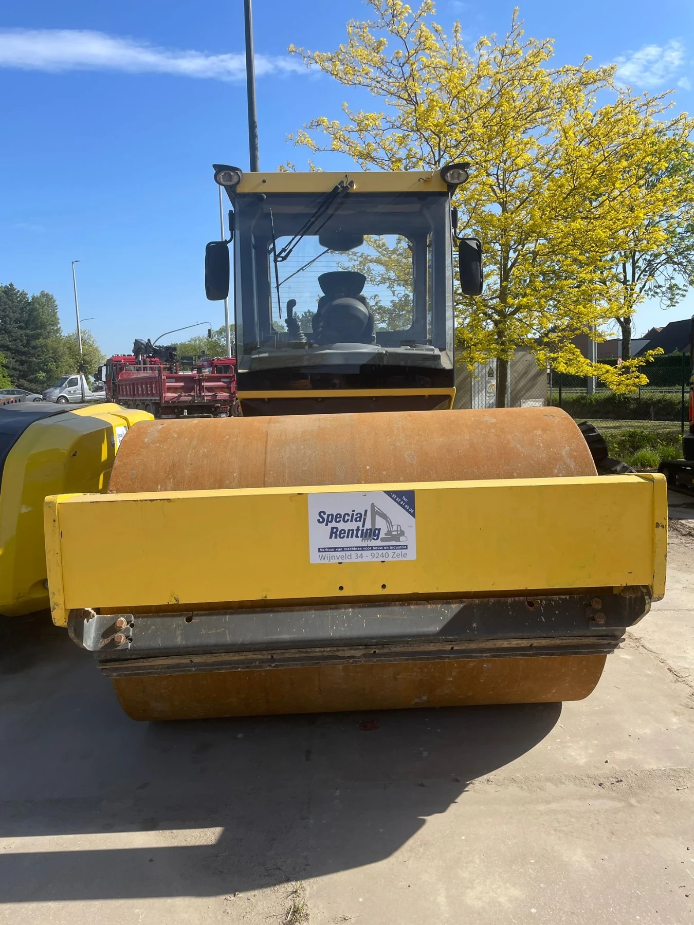 Валяк BOMAG BW216 D-5, снимка 3 - Индустриална техника - 54430545
