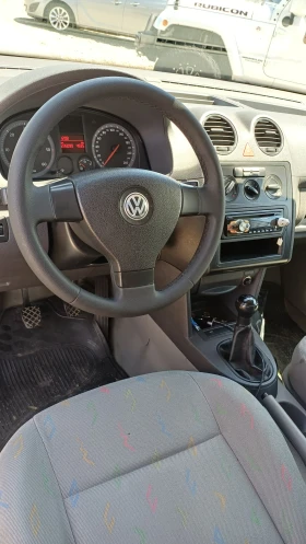 VW Caddy 1.9TDI 105 ОБСЛУЖЕНА, снимка 9
