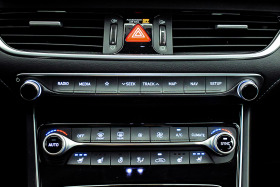 Hyundai Grandeur 3.0 LPI, снимка 15 - Автомобили и джипове - 43747381