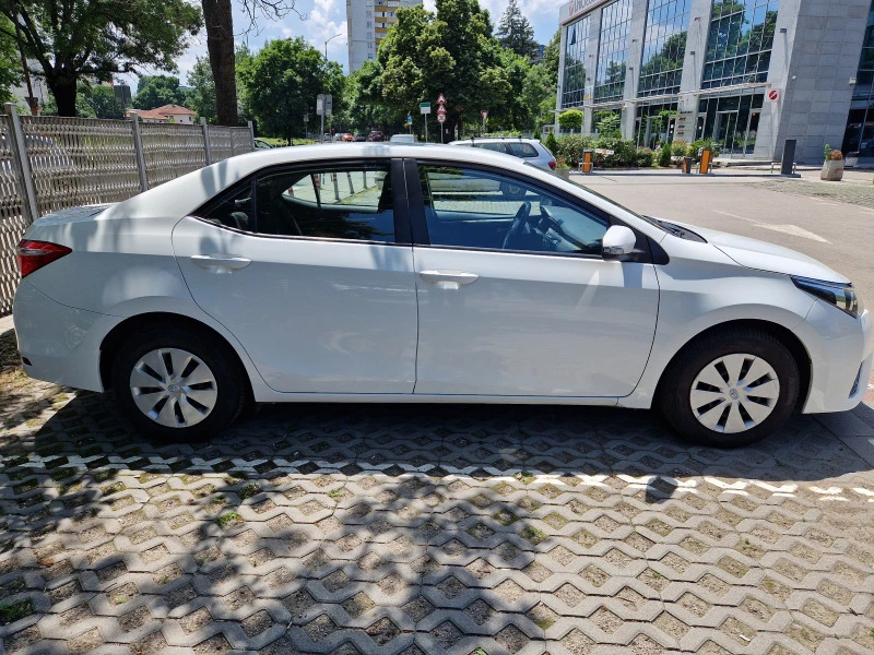 Toyota Corolla 1.6 VVT-i, снимка 5 - Автомобили и джипове - 47418543