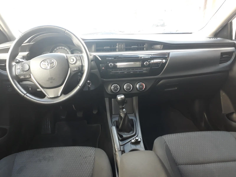 Toyota Corolla 1.6 VVT-i, снимка 7 - Автомобили и джипове - 47418543